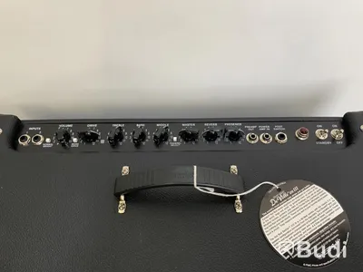 FENDER HOT ROD DeVille 212